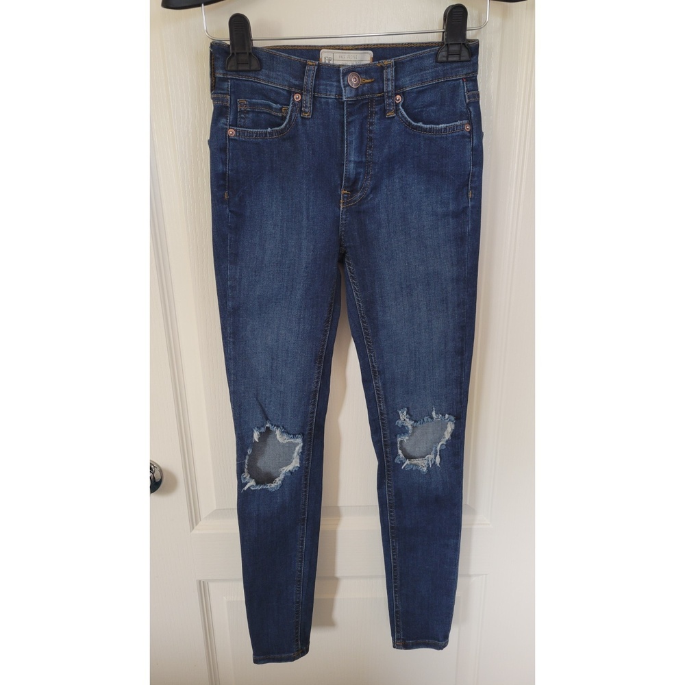 FREE PEOPLE Busted Knee Skinny Jeans